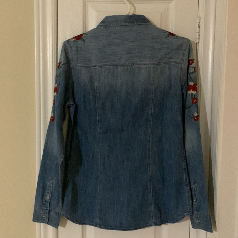 Rose denim button down shirt - Picture 2 of 4